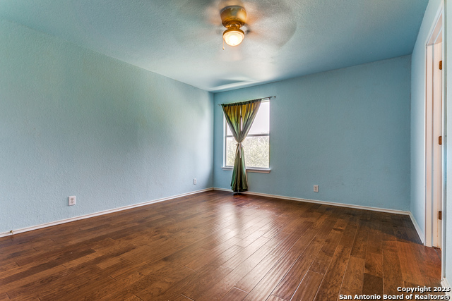 Image 21 of 25 For 8227 Maloy Manor
