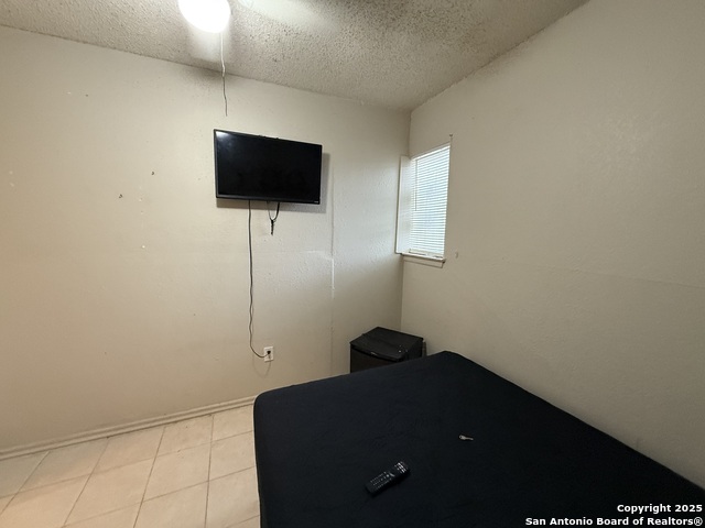 Listing photo id 12 for 9718 Caney Creek