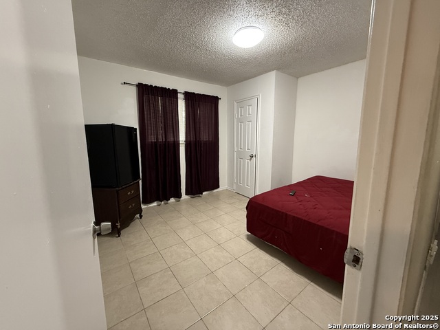 Listing photo id 5 for 9718 Caney Creek