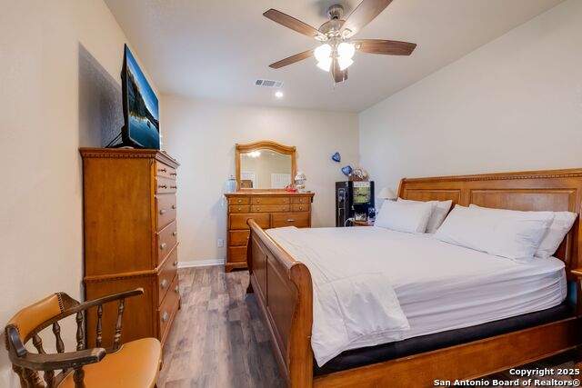 Image 16 of 31 For 246 Felisa Street