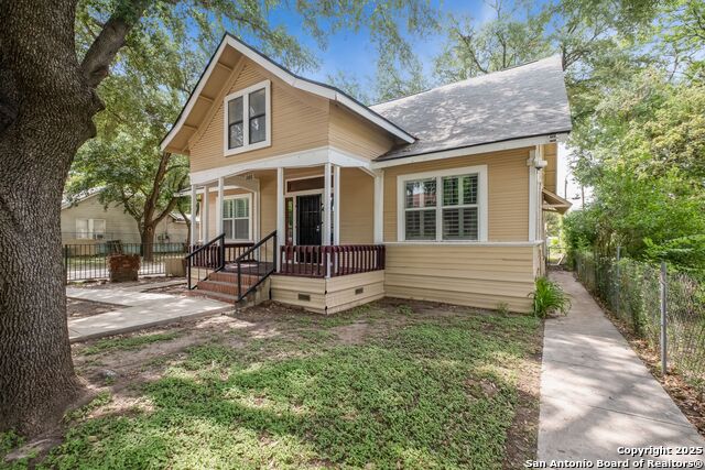 Image 2 of 31 For 246 Felisa Street