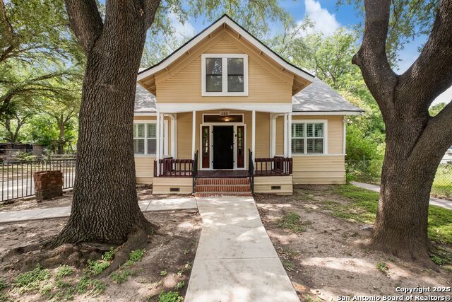 Image 3 of 31 For 246 Felisa Street