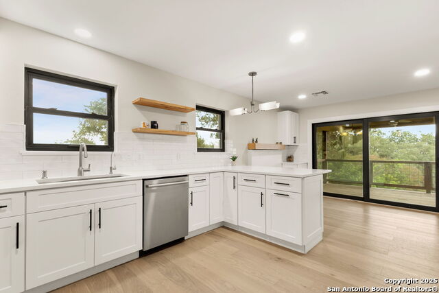 Image 18 of 56 For 835 Fredericksburg