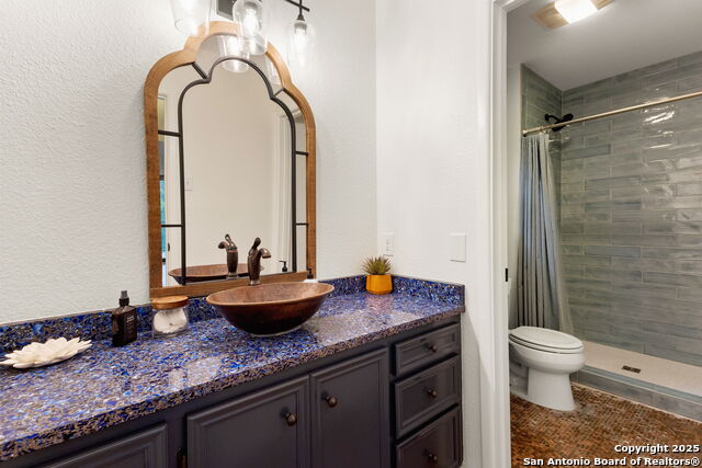 Image 37 of 56 For 835 Fredericksburg