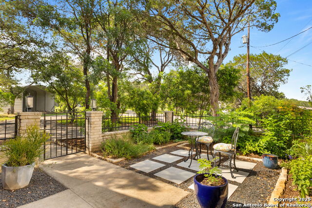 Image 6 of 56 For 835 Fredericksburg