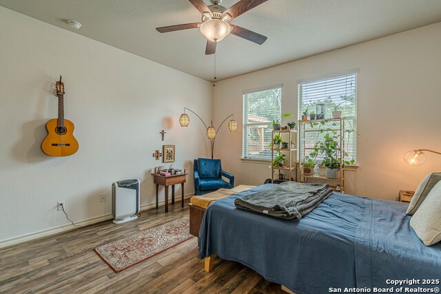 Image 11 of 30 For 124 Mary Max Circle