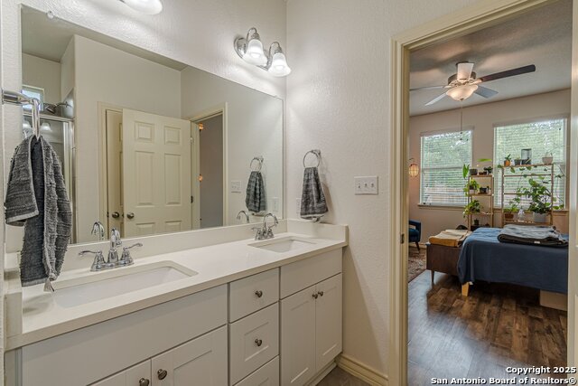 Image 14 of 30 For 124 Mary Max Circle