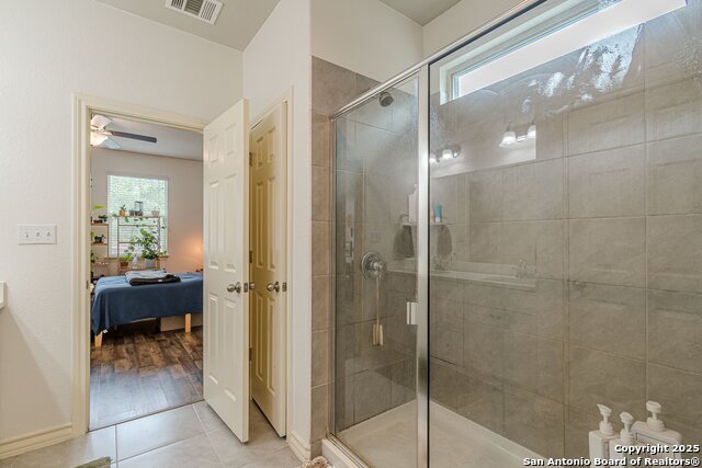 Image 15 of 30 For 124 Mary Max Circle