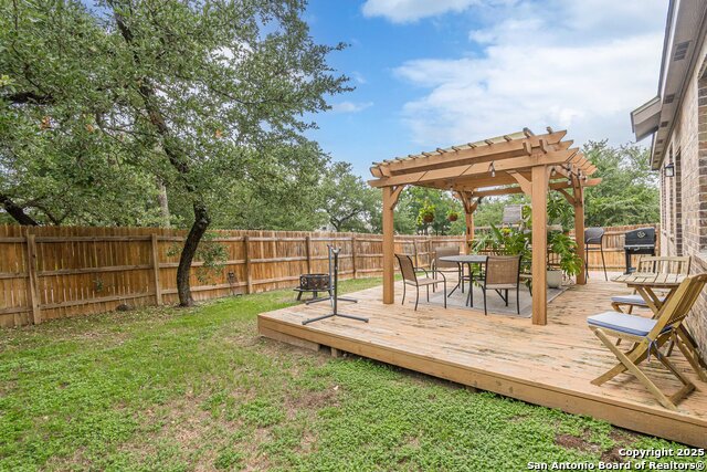 Image 24 of 30 For 124 Mary Max Circle