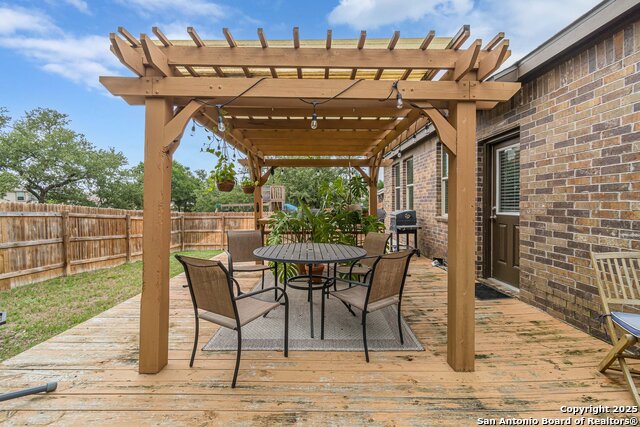 Image 25 of 30 For 124 Mary Max Circle