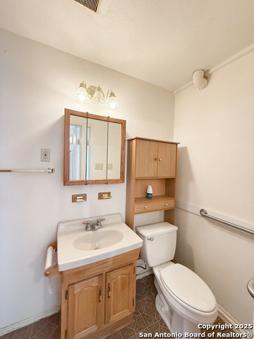 Image 10 of 28 For 15430 Main S