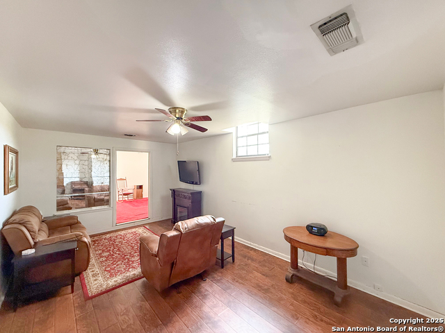 Image 12 of 28 For 15430 Main S