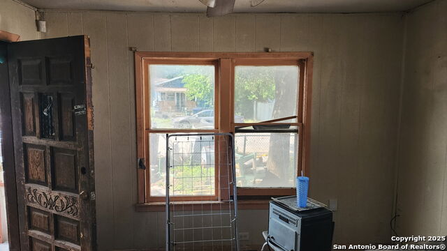 Listing photo id 6 for 1109 Rivas Street