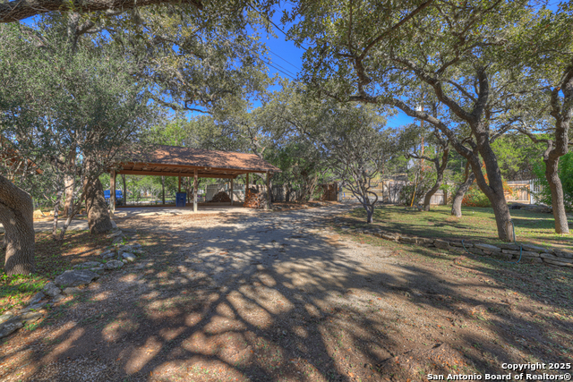 Image 4 of 70 For 642 Lakebreeze