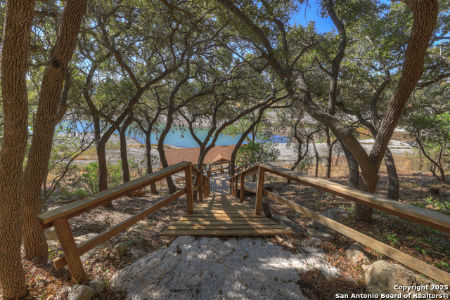 Image 44 of 70 For 642 Lakebreeze