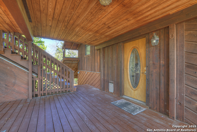 Image 8 of 70 For 642 Lakebreeze
