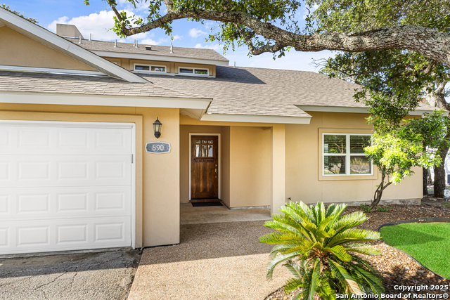 Image 4 of 49 For 890 Live Oak