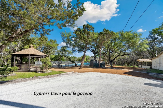Image 43 of 49 For 890 Live Oak