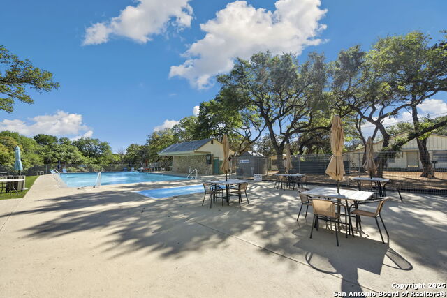 Image 44 of 49 For 890 Live Oak