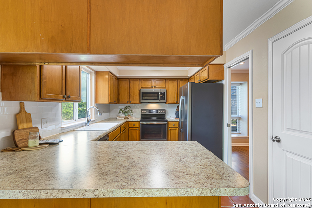 Image 8 of 49 For 890 Live Oak