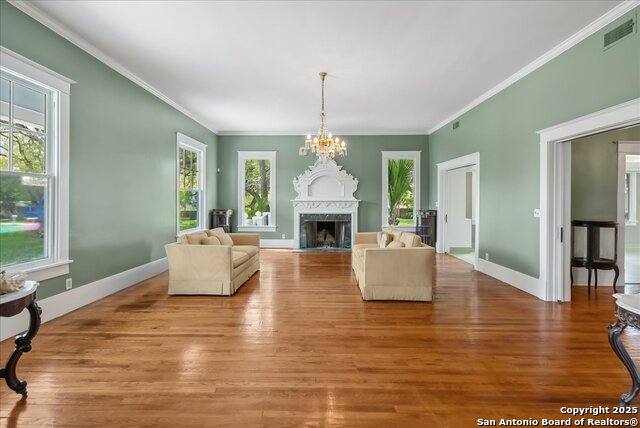 Image 5 of 48 For 1309 N. Adams St.