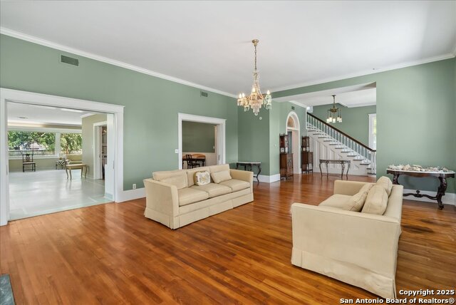 Image 7 of 48 For 1309 N. Adams St.