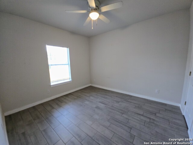 Image 17 of 19 For 752 San Manuel S