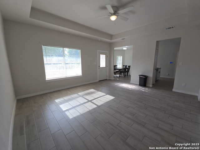 Image 3 of 19 For 752 San Manuel S