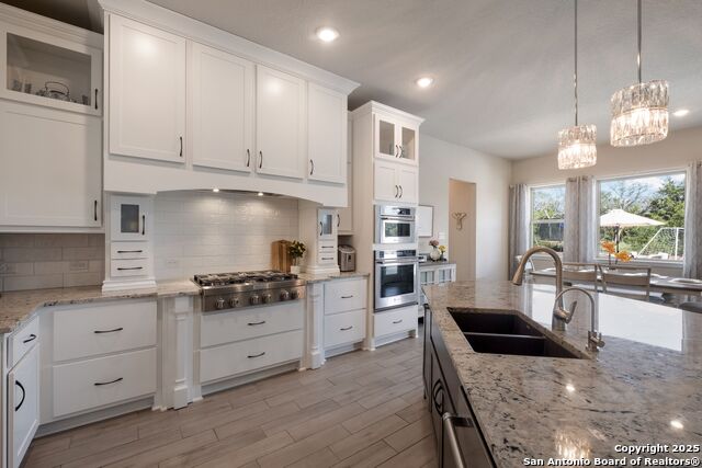 Listing photo id 16 for 215 Madrone