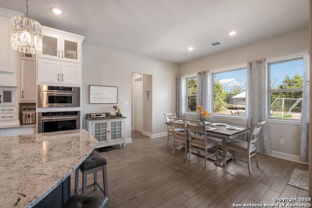 Listing photo id 19 for 215 Madrone