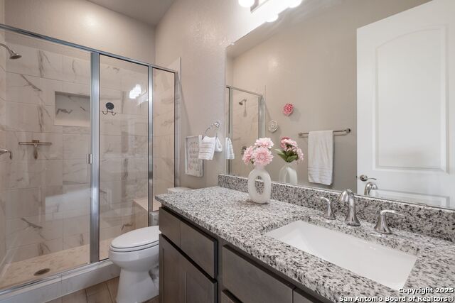 Listing photo id 29 for 215 Madrone