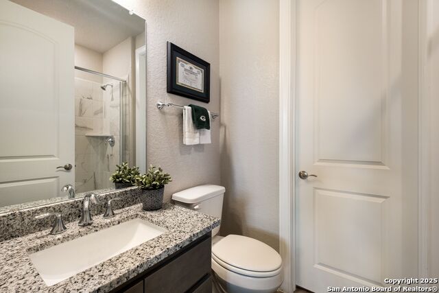 Listing photo id 39 for 215 Madrone