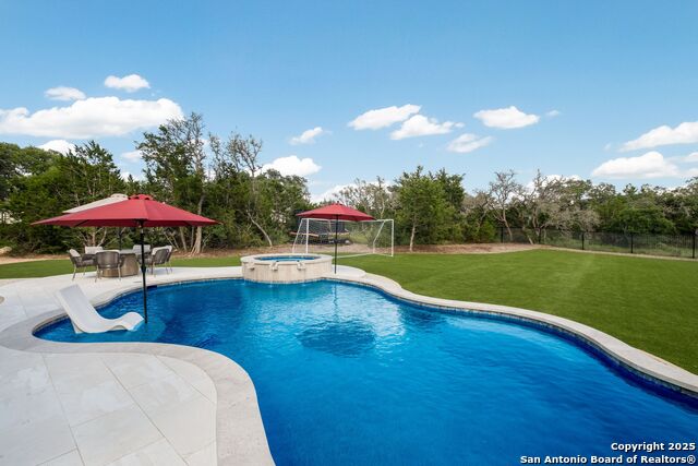 Listing photo id 42 for 215 Madrone