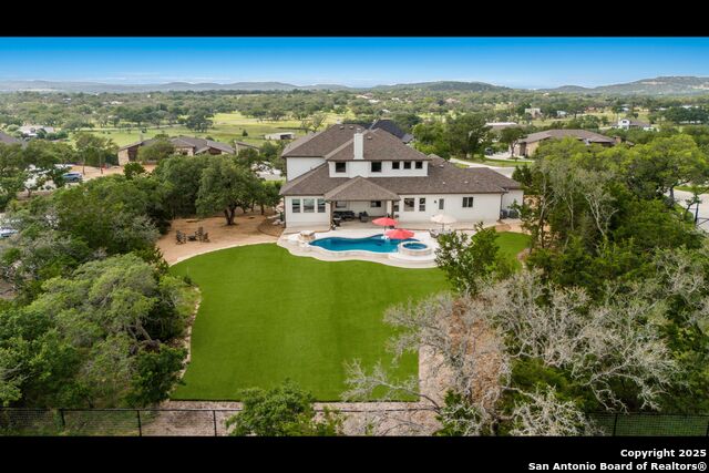 Listing photo id 50 for 215 Madrone