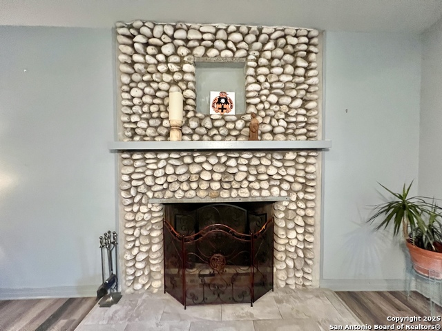 Image 11 of 31 For 415 Fort Clark Rd  21