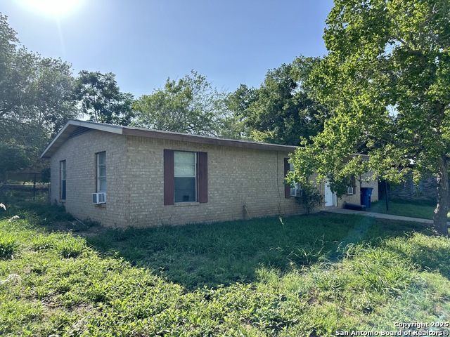 Listing photo id 2 for 413 Water N