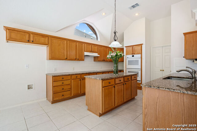 Listing photo id 8 for 5131 Ashton Audrey