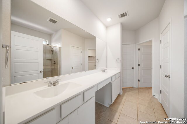 Image 21 of 37 For 2302 Castello Way