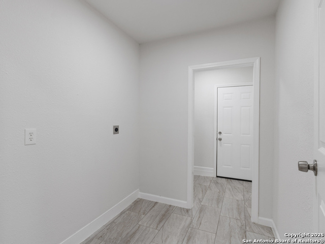 Image 18 of 28 For 13306 Chesterton