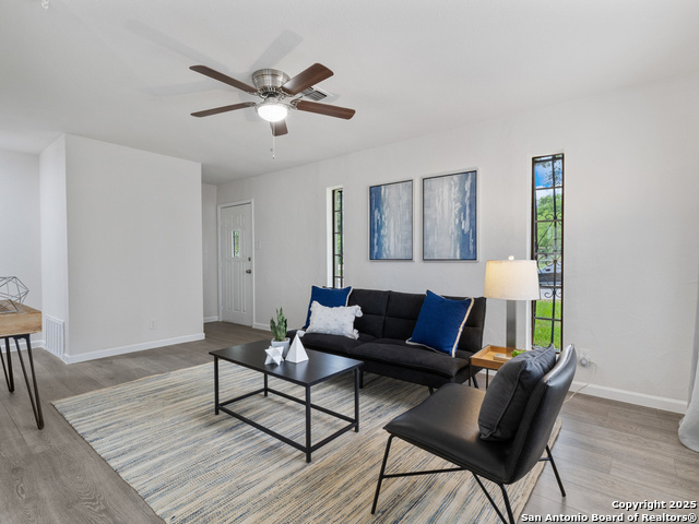 Image 4 of 28 For 13306 Chesterton
