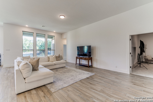 Image 10 of 28 For 3124 Alnwick Park