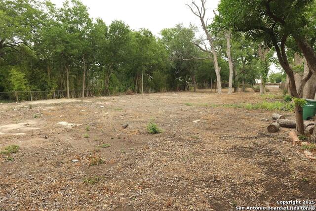 Image 3 of 10 For 610 Weinberg