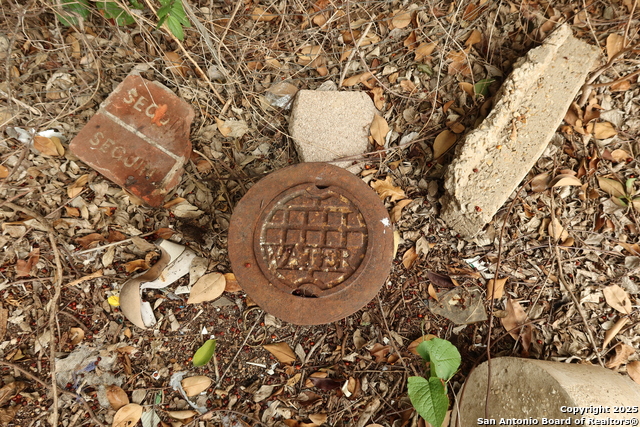 Image 8 of 10 For 610 Weinberg