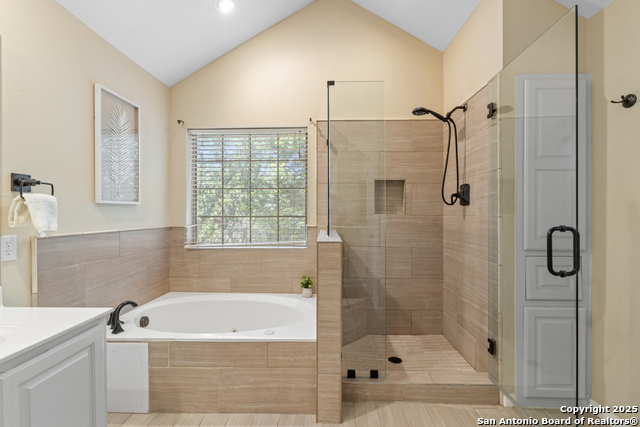 Image 23 of 47 For 18203 Newcliff