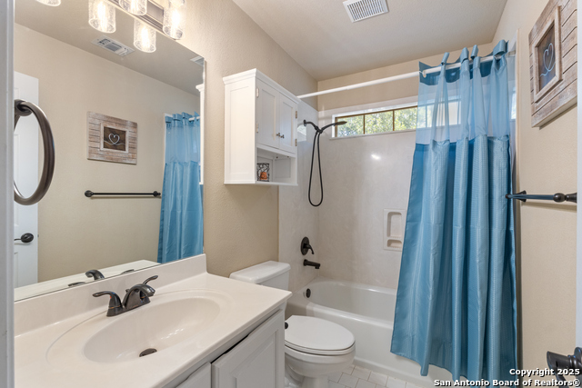 Image 28 of 47 For 18203 Newcliff