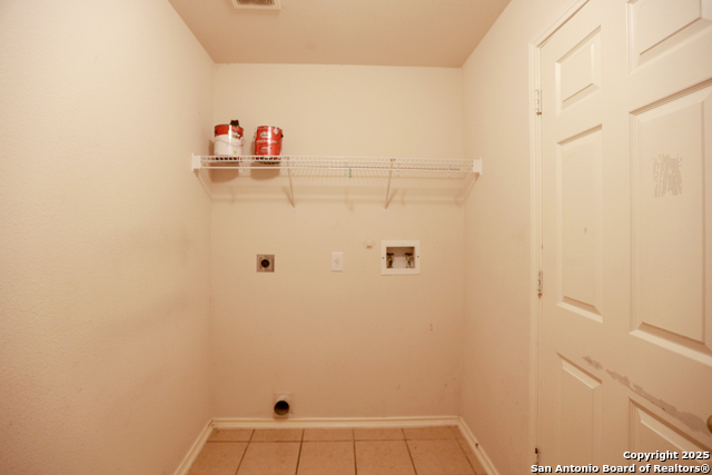 Image 27 of 51 For 13904 Bressani Way