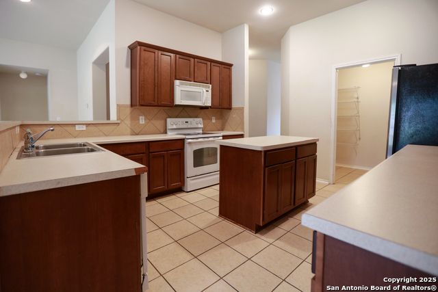Image 30 of 51 For 13904 Bressani Way