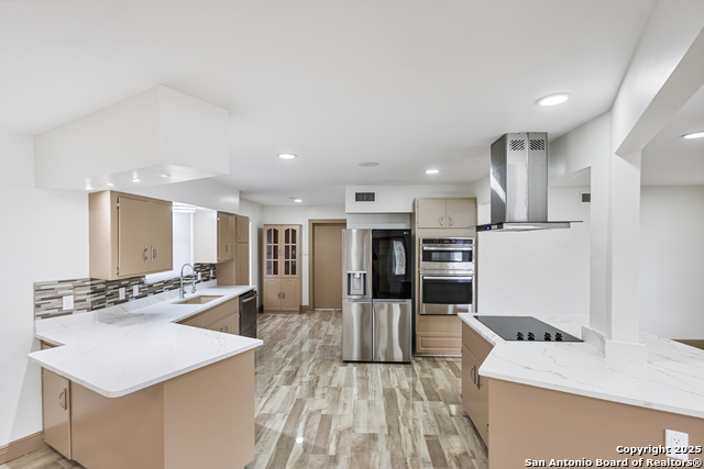 Image 24 of 30 For 351 Northridge