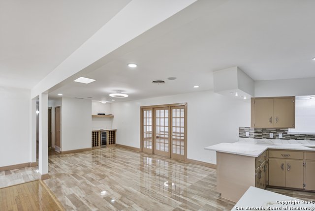 Image 27 of 30 For 351 Northridge