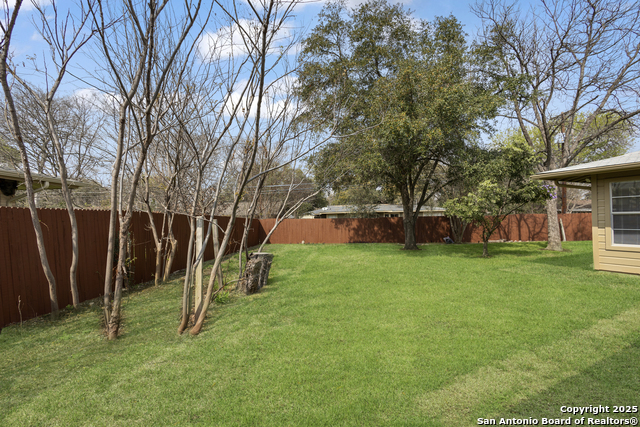Image 7 of 30 For 351 Northridge